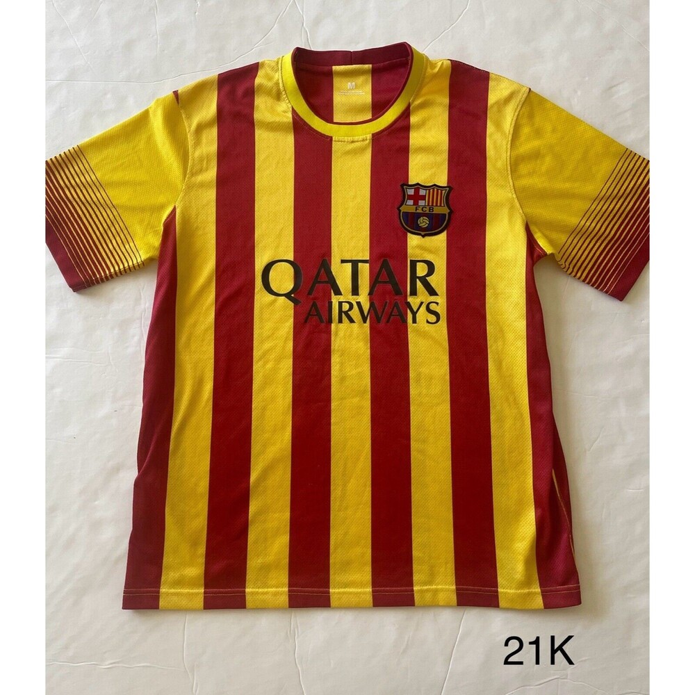 Mens FC Barcelona SOCCER FCB Jersey Qatar Airways Red Yellow Size Medium‎